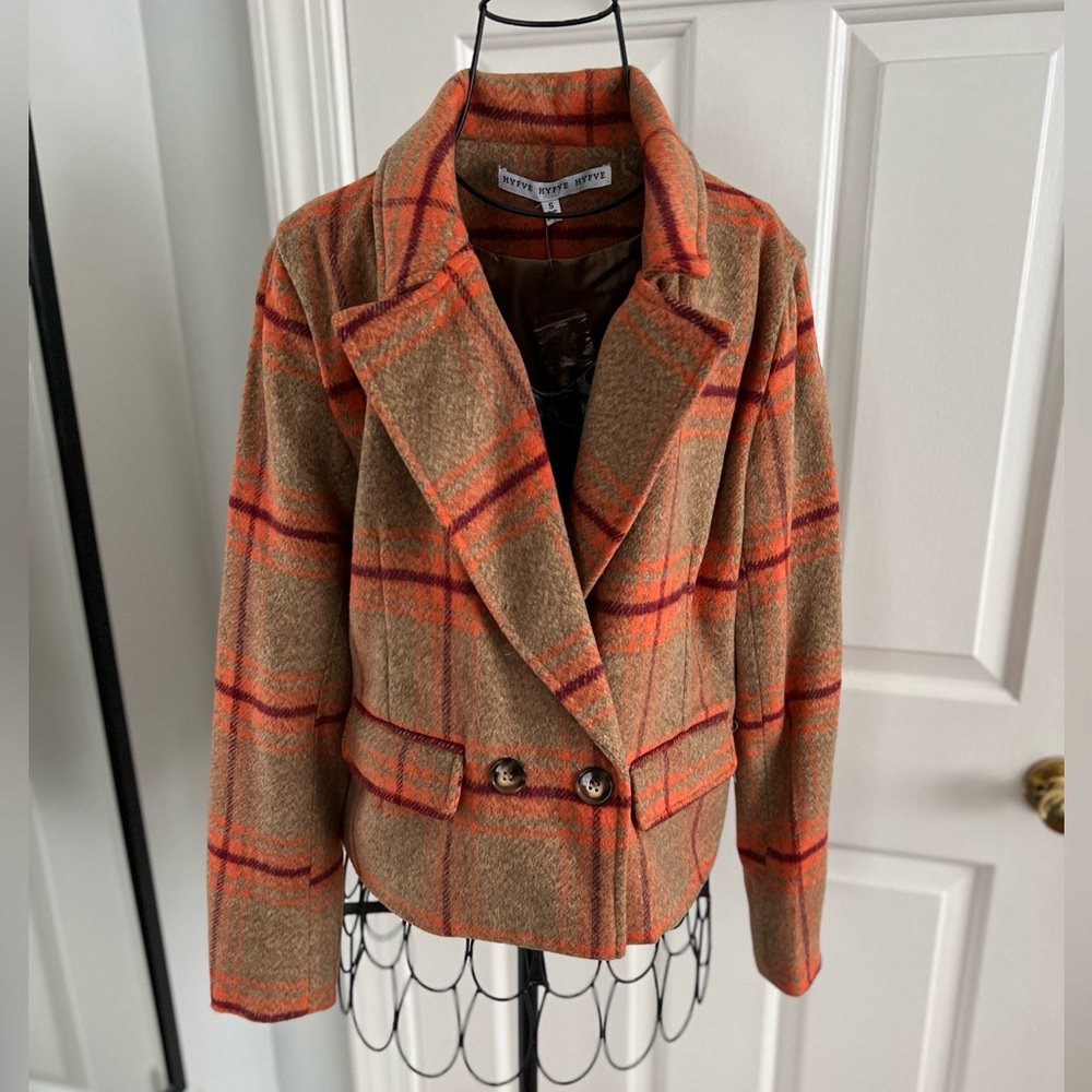 Women’s plaid blazer
